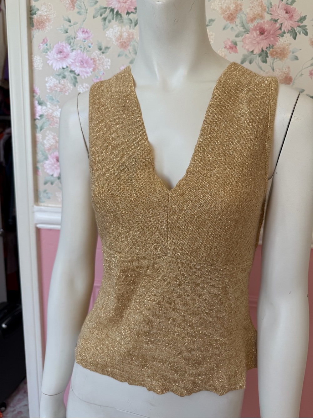 Metallic Gold V-Neck Sleeveless Camisole